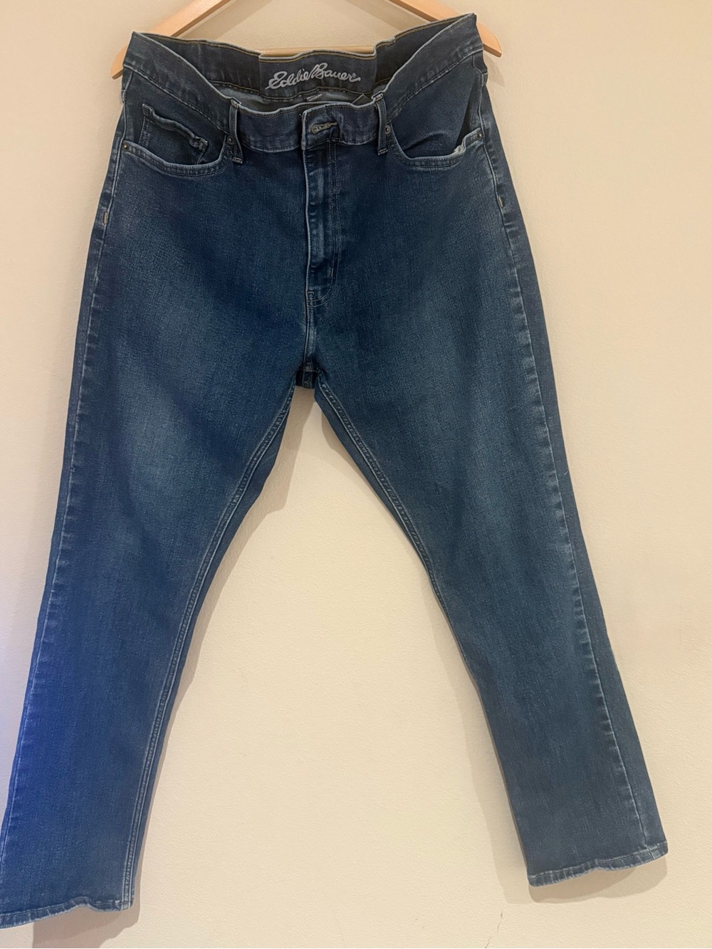 Eddie Bauer Men's Straight Blue Jeans 
Size 40x33